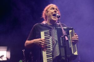 « Weird Al » Yankovic s'apprête à lancer sa tournée 2026 en Floride