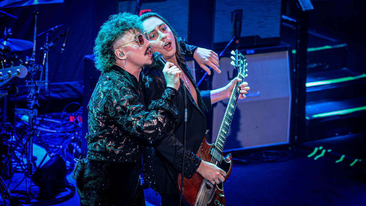 Greta Van Fleet fait un retour triomphal avec un spectacle intime à New York