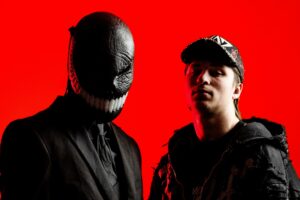 ECOUTEZ : MAD DUBZ et VKTM s'associent pour un nouveau single massif « HANDS UP » et annoncent une tournée en tête d'affiche