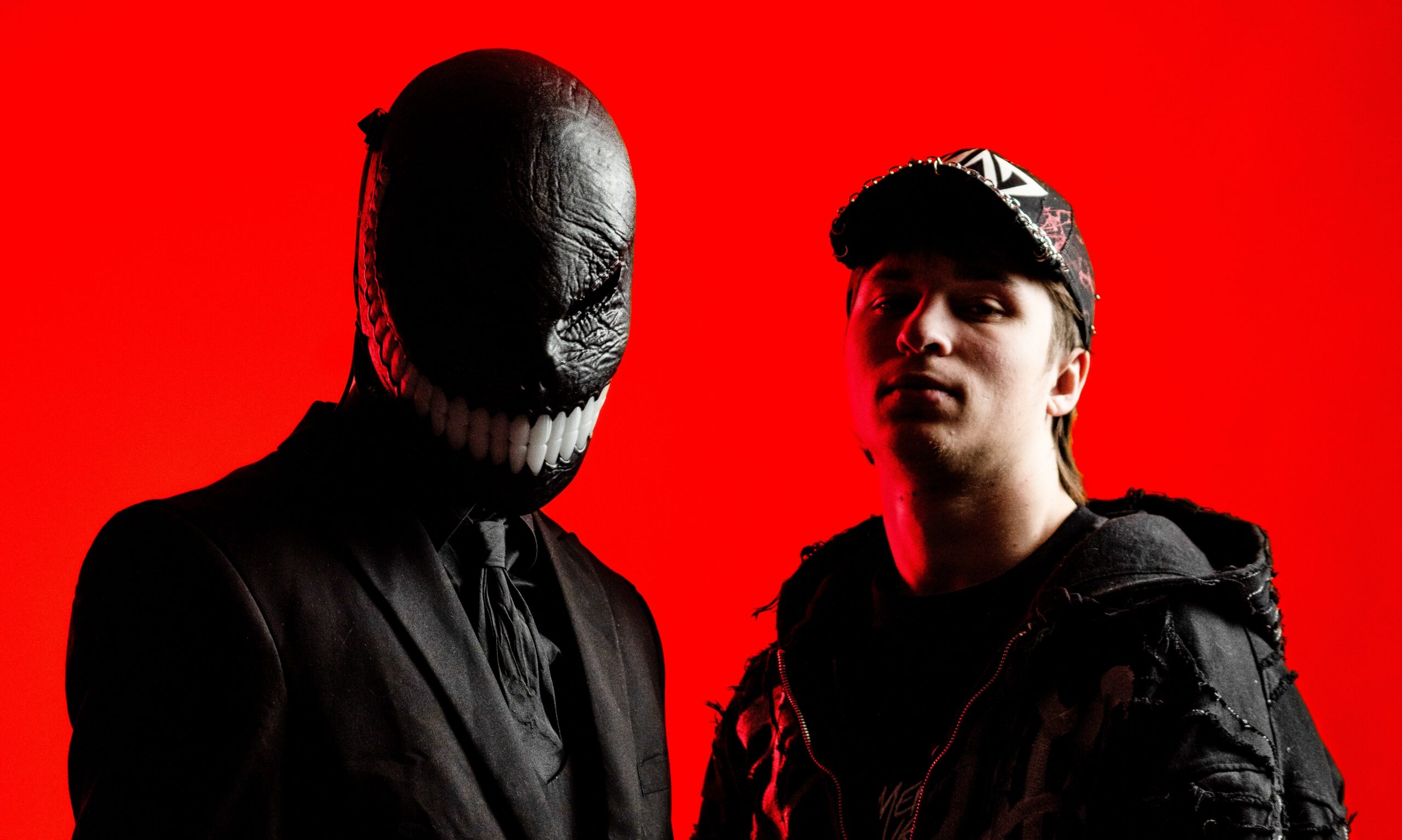 ECOUTEZ : MAD DUBZ et VKTM s'associent pour un nouveau single massif "HANDS UP" et annoncent une tournée en tête d'affiche
