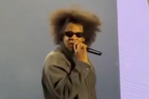 JAY-Z critique Drake, Kanye et Nicki Minaj lors de son retour au Roots Picnic