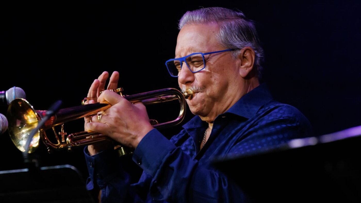 Arturo Sandoval mélange histoire et réflexions sur le futur dans « SANGÚ » : NPR