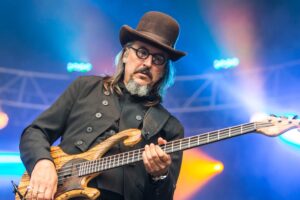 Le spectacle de lancement du « Claypool Gold Tour » met en lumière Primus, Claypool Lennon Delirium et Frog Brigade : vidéo + setlist