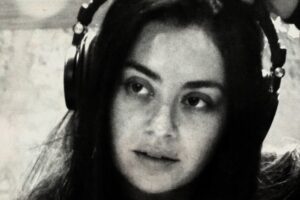 Charli XCX annonce une « tournée musique, mode et cinéma » en 2026
