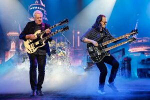 RUSH fait un magnifique retour au coup d'envoi de sa première tournée en 11 ans : bilan