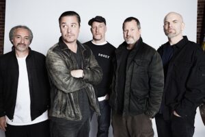 Le bassiste Bill Gould confirme la tournée de réunion Faith No More 2027 : « We're Gonna Play »