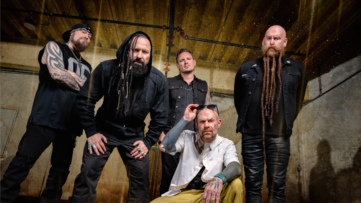 Five Finger Death Punch annonce un nouvel album et lance "De Oppresso Liber"