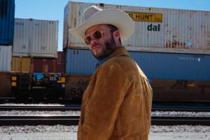 Charley Crockett réédite son dernier album Clovis après un différend contractuel