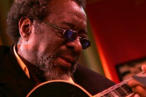 James Blood Ulmer, guitariste électrique et chanteur d'avant-garde, est décédé à 86 ans : NPR