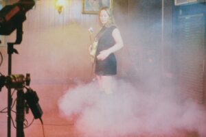 Julia Jacklin signe avec 4AD et annonce une tournée nord-américaine à l'automne 2026
