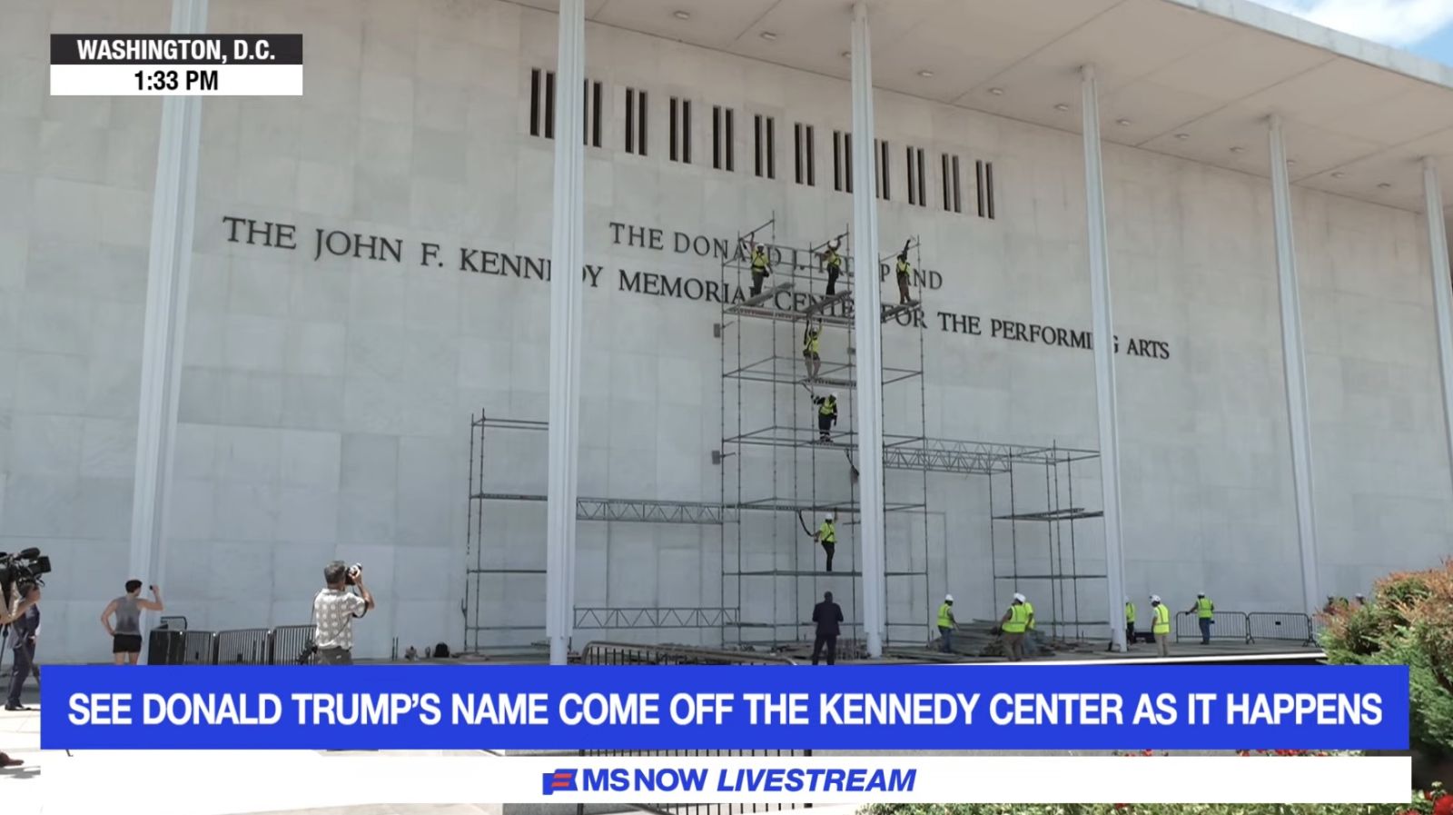 Le nom de Donald Trump arraché du Kennedy Center