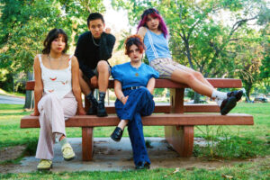 Les Linda Lindas sortent leur nouveau single « Burning Out » : streaming