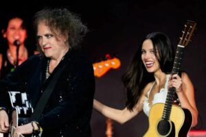 Olivia Rodrigo révèle un nouvel album et partage la collaboration avec Robert Smith : stream