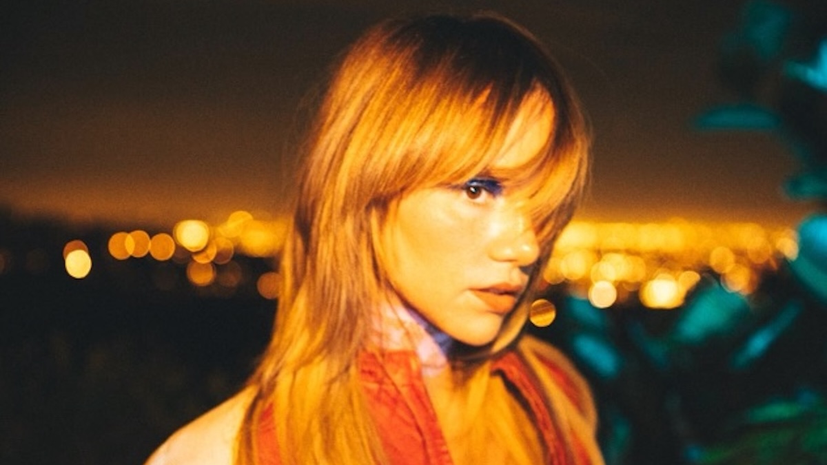 Suki Waterhouse sur Loveland et la maternité : Podcast