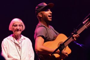 Tom Morello annonce le décès de Mère Mary Morello