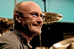 Phil Collins annonce un coffret 4xLP à valeur nominale (valeur totale)