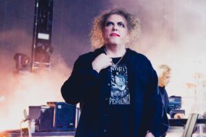 Robert Smith critique la FIFA pour son tout premier spectacle à la mi-temps de la finale de la Coupe du monde