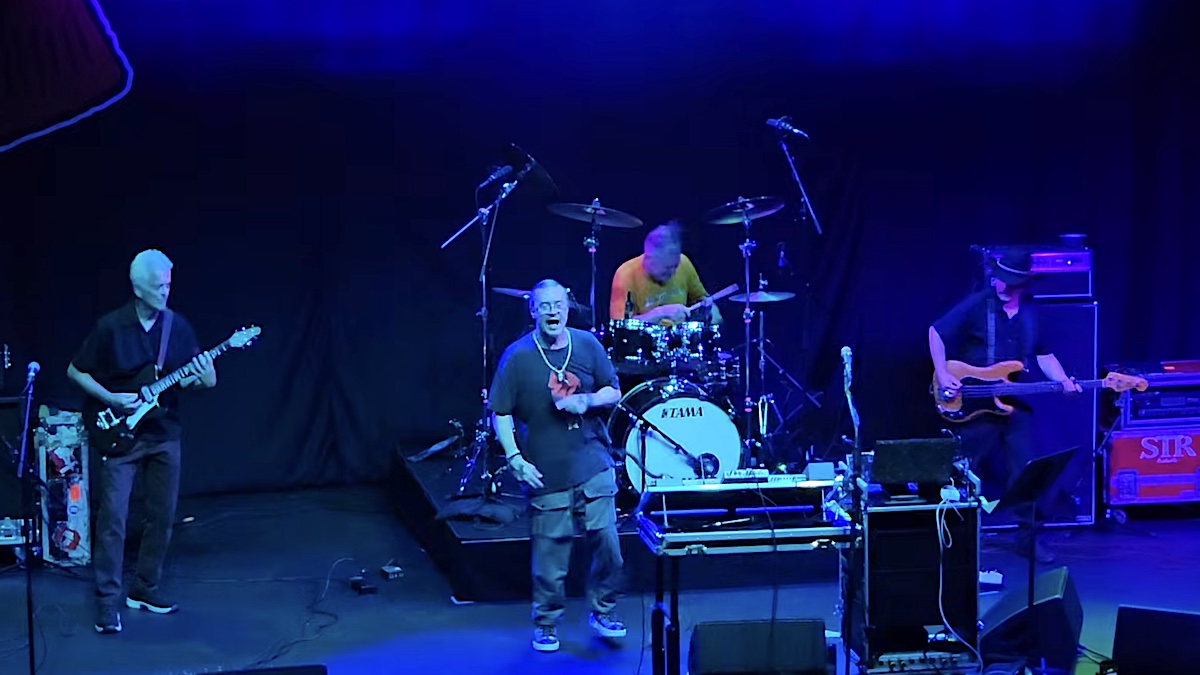Tomahawk joue son premier concert en 13 ans alors qu'il lance sa tournée avec Melvins