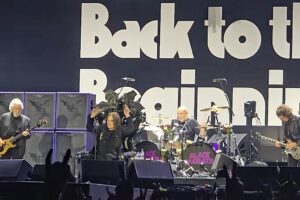Les membres du groupe Black Sabbath rendent hommage à Ozzy Osbourne un an après son décès