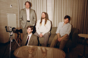Protomartyr annonce son nouvel album Hotel Usona et partage « des sons que nous ne pouvons pas entendre » : regardez