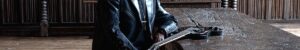 Tony Iommi annonce un nouvel album solo et lance « World Alone »