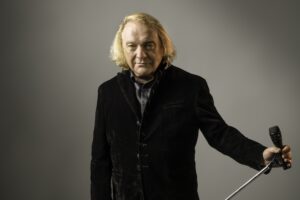 Le chanteur étranger d'origine Lou Gramm prendra sa retraite d'ici fin 2026
