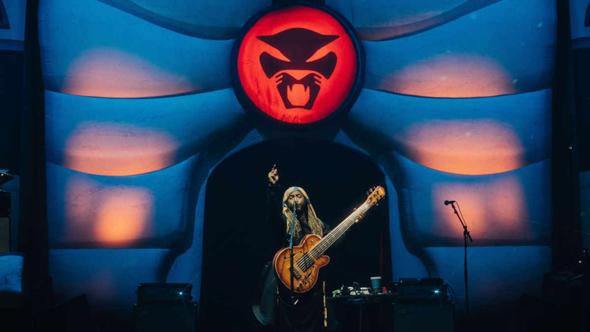 Thundercat annonce la "Distracted AF Tour" pour l'automne 2026 à travers l'Amérique du Nord
